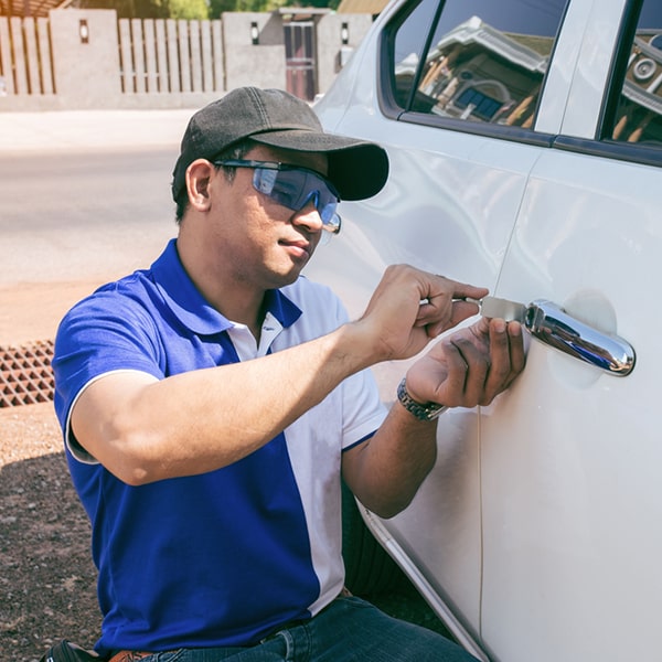 ofrecemos garantía en todos nuestros servicios de cerrajería de autos para la tranquilidad de nuestros clientes